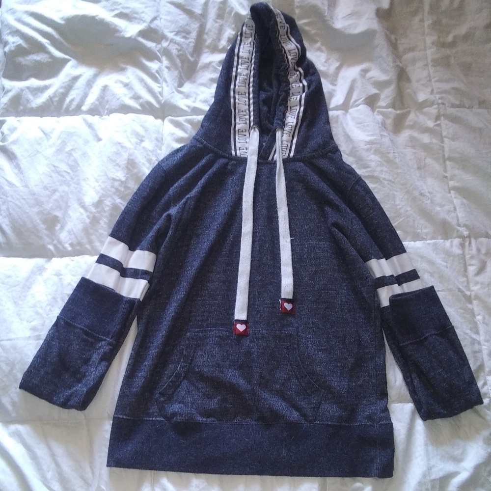 PINK VICTORIA SECRET SWEATSHIRT